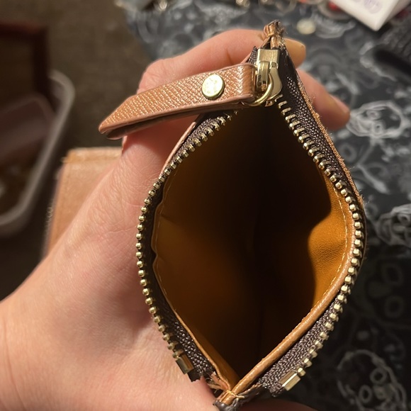 Louis Vuitton Wallet MAKE OFFER - Picture 6 of 11